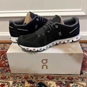 On Cloud Men’s Running Shoes